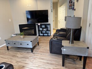 10 Boehm Dr in Sayreville, NJ - Building Photo - Building Photo