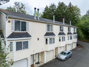 833 SW Sunset Blvd in Renton, WA - Foto de edificio - Building Photo