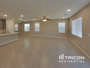 6726 Palmer Crst St in North Las Vegas, NV - Building Photo - Building Photo