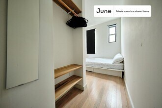 Room in Shared 3 bed/3 bath home in Queens, NY - Building Photo - Building Photo