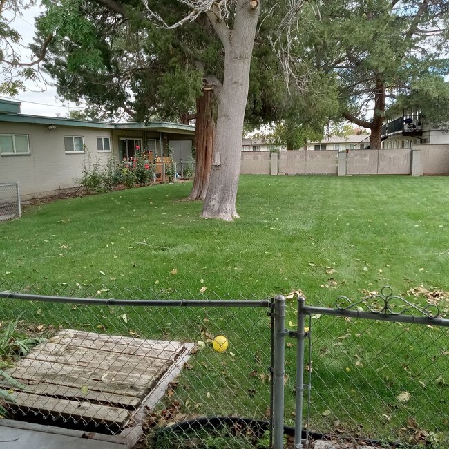 971-983 W Idaho Ave in Ontario, OR - Building Photo - Building Photo