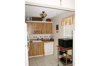 11814 Raintree Lake Ln in Temple Terrace, FL - Building Photo - Building Photo