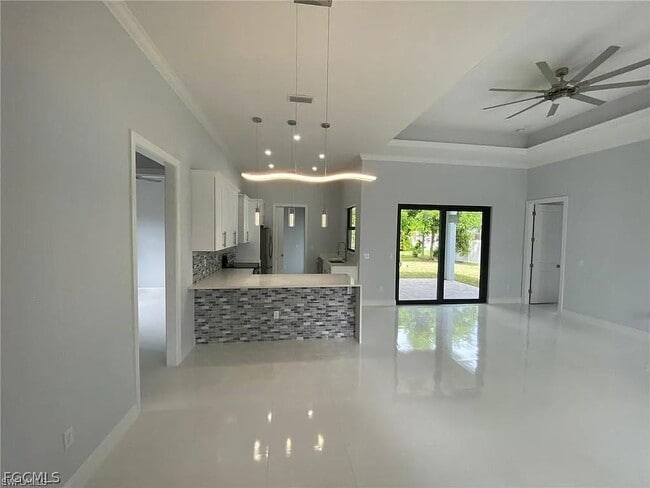 3738 SE Santa Barbara Pl