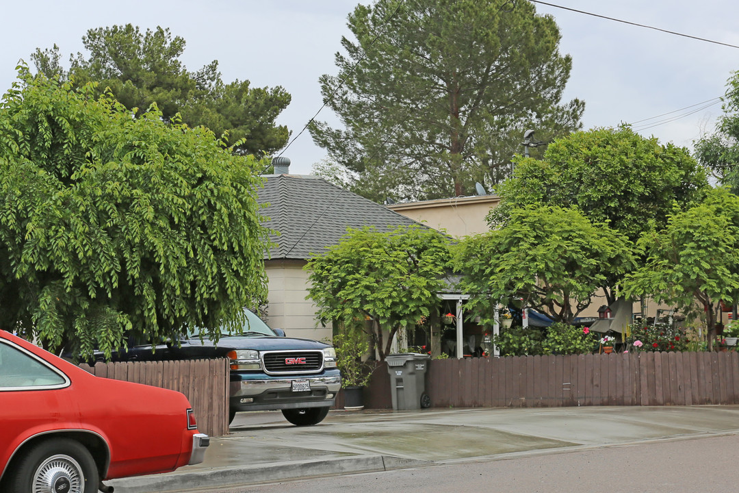 1226-1232 S Upas St in Escondido, CA - Building Photo