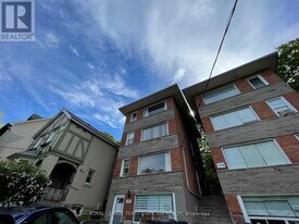 192 Kenilworth Ave in Toronto, ON - Building Photo