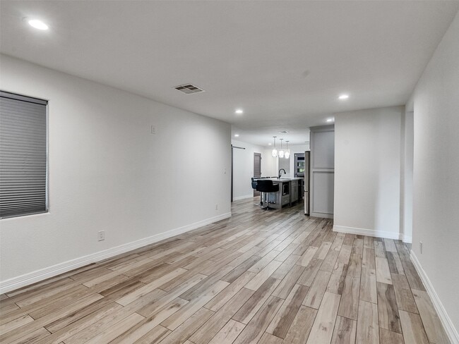 667 Edgebrook Dr in Houston, TX - Building Photo - Building Photo