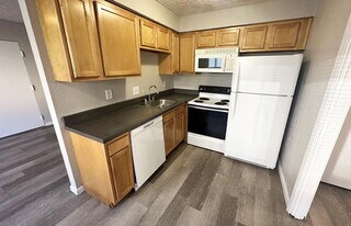 551 Lowell Ave in Cincinnati, OH - Building Photo
