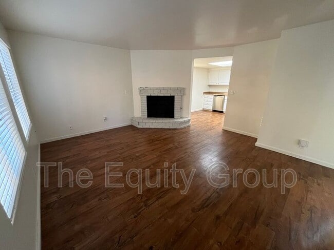 4042 W Meadow Ave in Visalia, CA - Building Photo - Building Photo