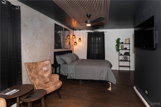 property at 4 1st St