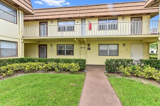 104 Saxony C in Delray Beach, FL - Building Photo - Building Photo