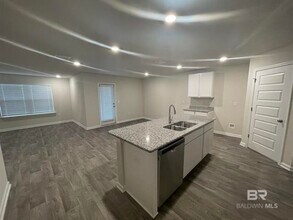 10279 Ruffian Rte in Daphne, AL - Building Photo - Building Photo