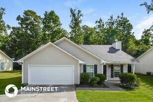 1040 Overlook Dr in Madison, GA - Building Photo