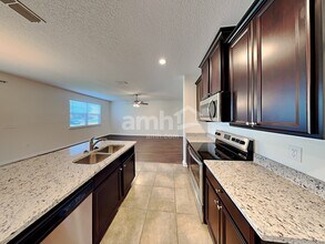 2433 Adams Lake Boulevard in Jacksonville, FL - Building Photo - Building Photo