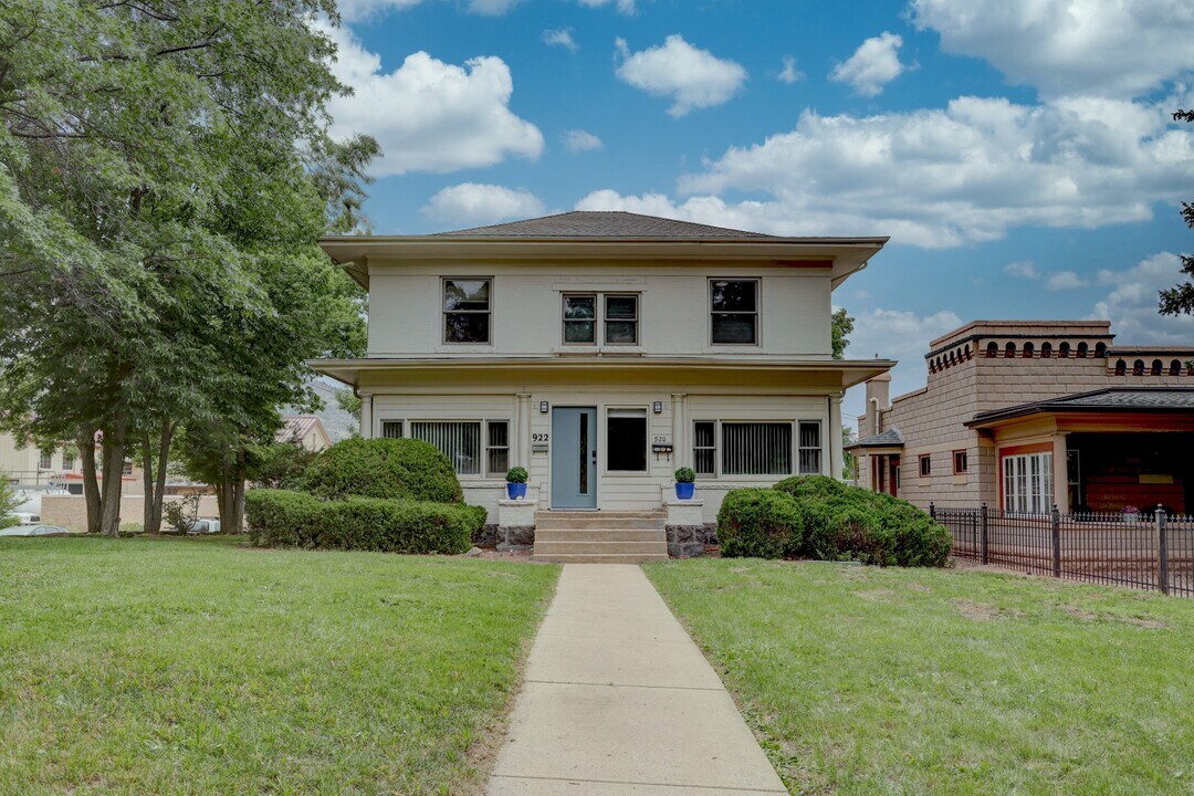 922 14th St in Golden, CO - Building Photo