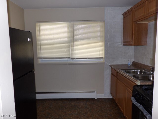172 Kendall Ave in Campbell, OH - Building Photo