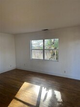 5038 37th Ave N in St. Petersburg, FL - Building Photo - Building Photo