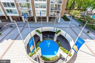 1425 4th St SW in Washington, DC - Building Photo - Building Photo