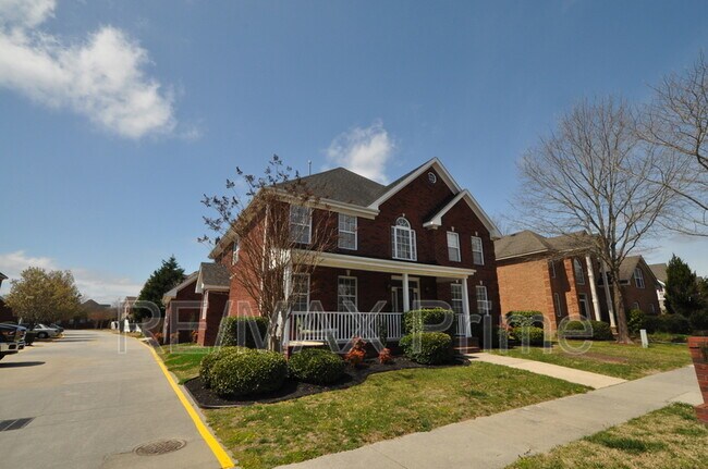 1024 Long Beeches Ave in Chesapeake, VA - Building Photo - Building Photo