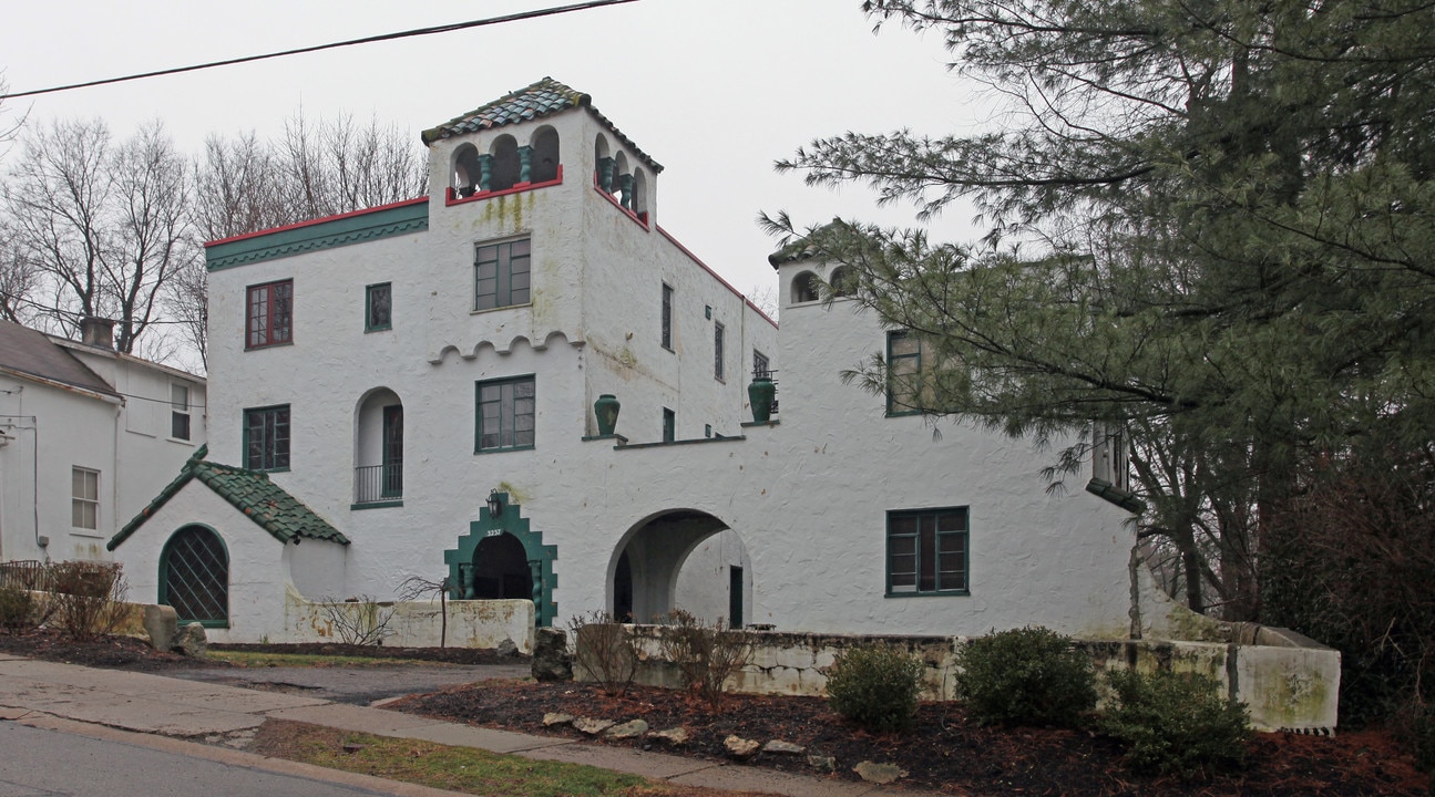 3237 Griest Ave in Cincinnati, OH - Foto de edificio