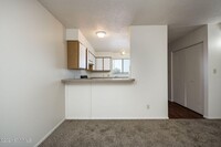 700 California Ave, Unit 03 photo'