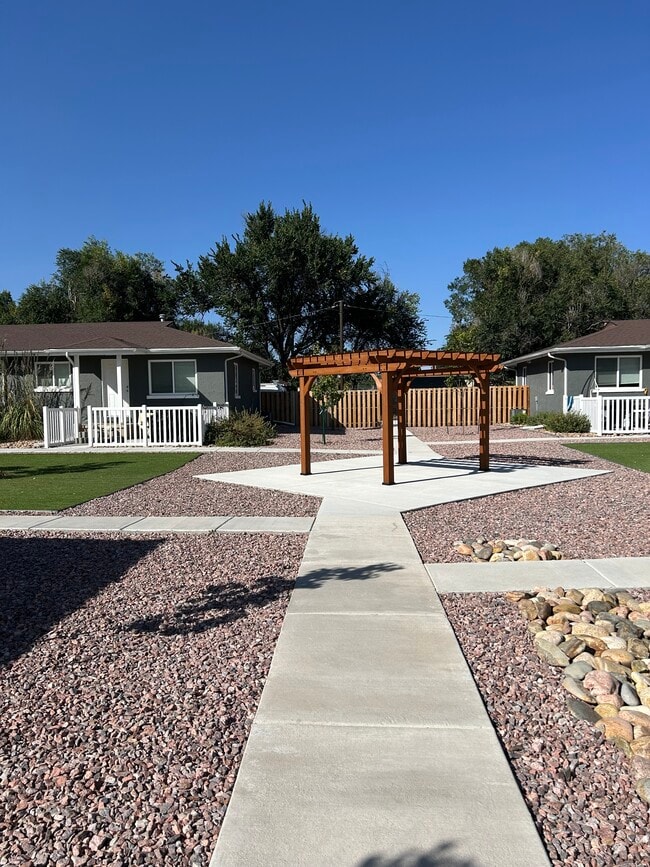 3428 N Cascade Ave in Colorado Springs, CO - Building Photo - Building Photo