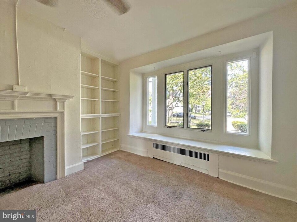 500 Manor House Ln-Unit -C6 in Willow Grove, PA - Building Photo