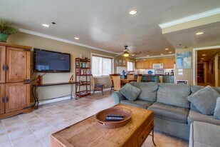 3696 Bayside Walk in San Diego, CA - Building Photo