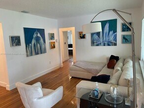 1545 NE 138th St in North Miami, FL - Building Photo - Building Photo