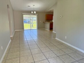 3867 Hollycrest St in Ft. Myers, FL - Building Photo - Building Photo