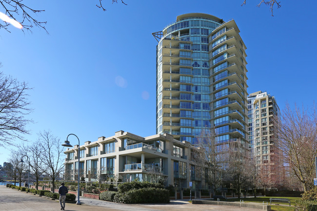 The Concord in Vancouver, BC - Building Photo - Building Photo