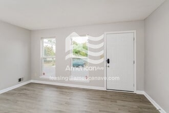 2116 Griffiths Ave in Louisville, KY - Building Photo - Building Photo