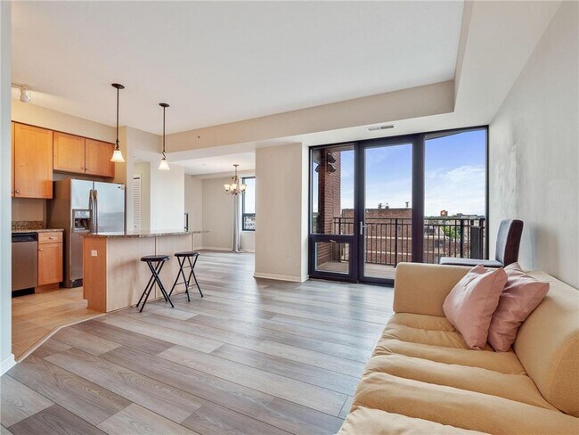 property at 500 500 E Grant St