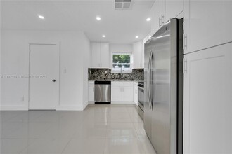 4740 NE 2nd Terrace in Pompano Beach, FL - Building Photo - Building Photo
