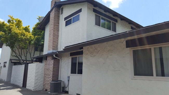 1960 Harris Ave in San Jose, CA - Building Photo - Building Photo