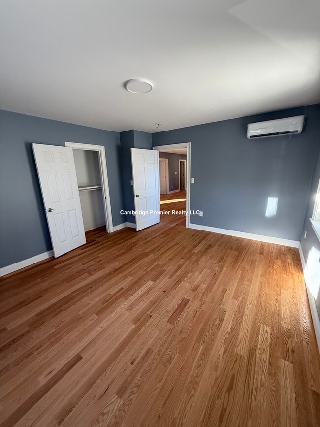 8 Brentwood St, Unit 2