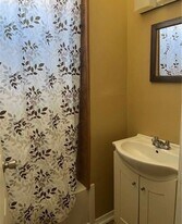 8927 Hickory St in New Orleans, LA - Building Photo