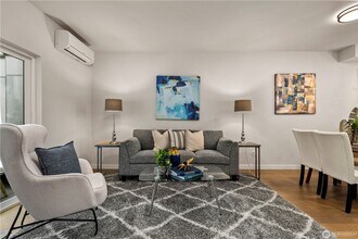 105 NW 39th St in Seattle, WA - Building Photo - Building Photo