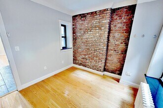 325 E 5th St in New York, NY - Building Photo - Building Photo
