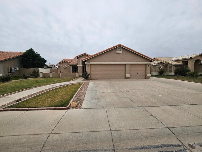 2193 E Brooks St in Gilbert, AZ - Building Photo - Building Photo