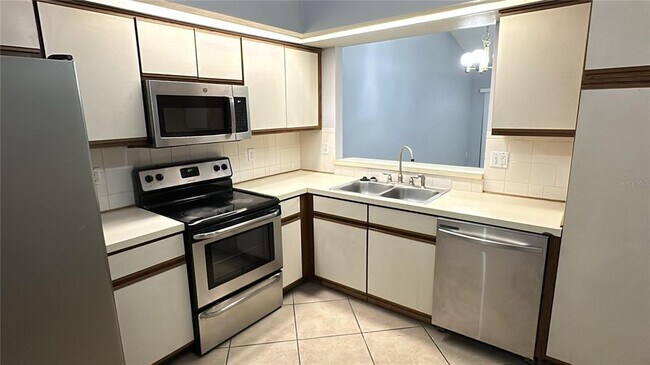 1108 Lucaya Cir in Orlando, FL - Building Photo - Building Photo