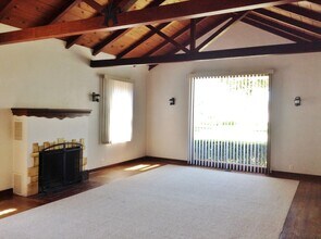 837 5th St in Hollister, CA - Building Photo - Building Photo