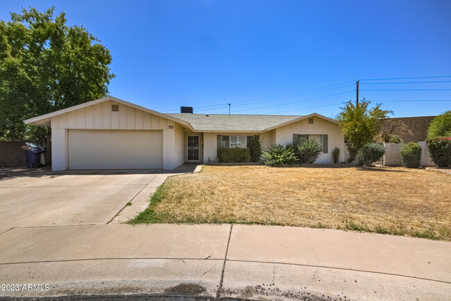 3933 S Pine St in Tempe, AZ - Building Photo - Building Photo