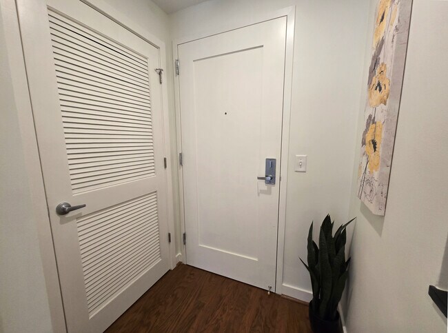 1320 Fenwick Ln, Unit 508 in Silver Spring, MD - Building Photo - Building Photo