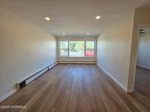 1 Willis Pl in Keansburg, NJ - Building Photo - Building Photo