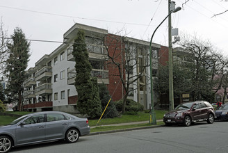 Orchard Inn in Burnaby, BC - Building Photo - Building Photo