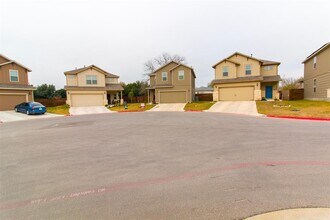 2601 Chandler Creek Blvd in Round Rock, TX - Building Photo - Building Photo