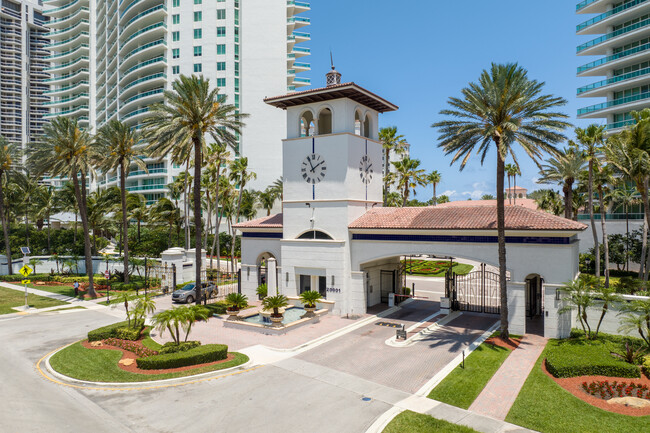 Bella Vista in Miami, FL - Foto de edificio - Building Photo