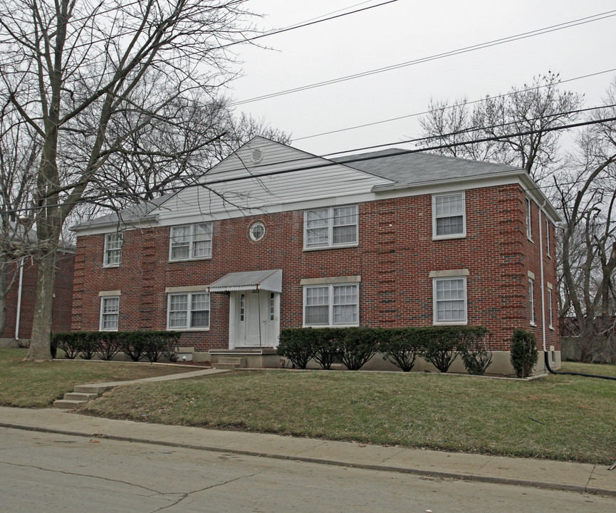 2224 Ravenwood Ave in Dayton, OH - Foto de edificio