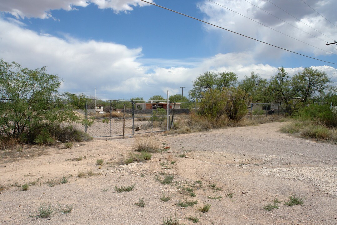 7111 S Cardinal Ave in Tucson, AZ - Foto de edificio