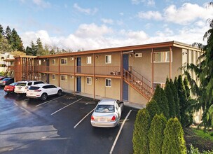 Redmond Crest Apartments in Redmond, WA - Foto de edificio - Building Photo